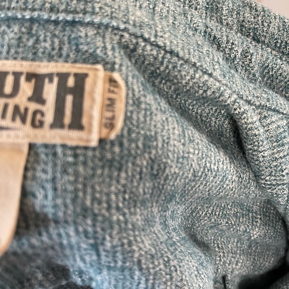 Duluth Trading. Mens work shirt. Tall XL. Slim Fit - Picture 3 of 3